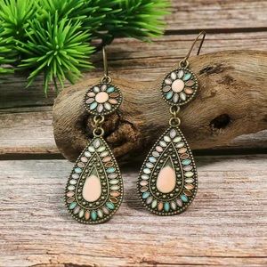 💜3/$20 New Bronzed Goldtone Earrings-Boho dangling circle with teardrop